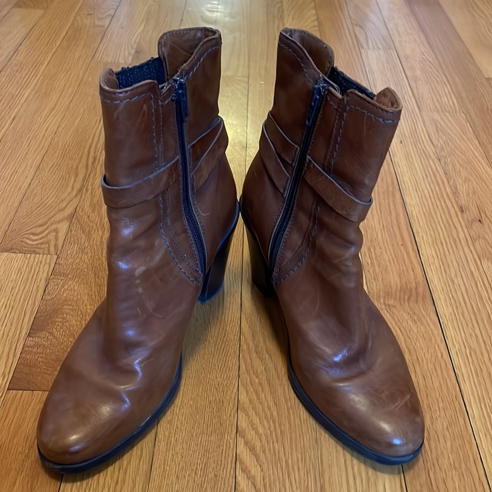 Leather Boots - Picture 2 of 7